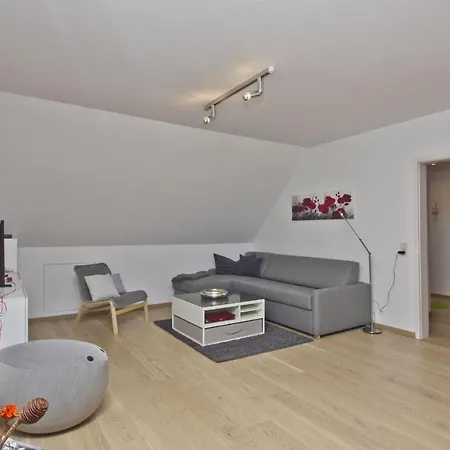 Ferienhaus Gisela Ferienwohnung Vilmblick Neuendorf (Rugen)